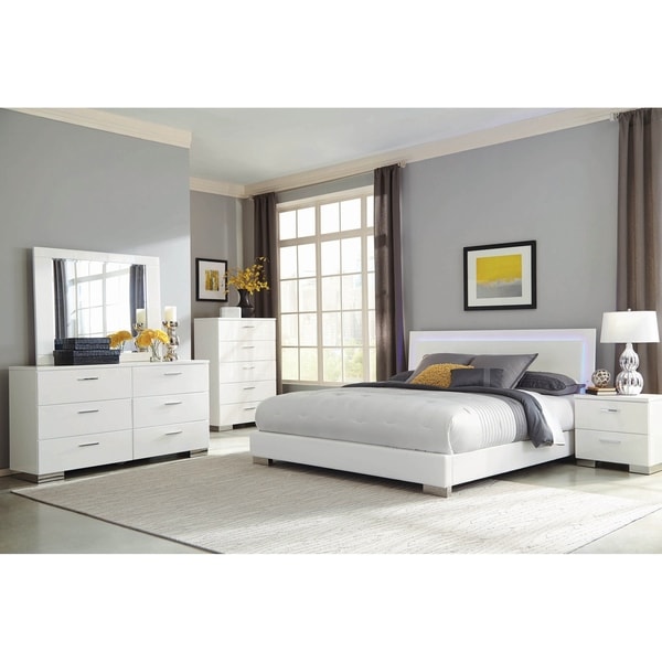 August Glossy White 2-piece Upholstered Bedroom Set with Dresser - - 28698248