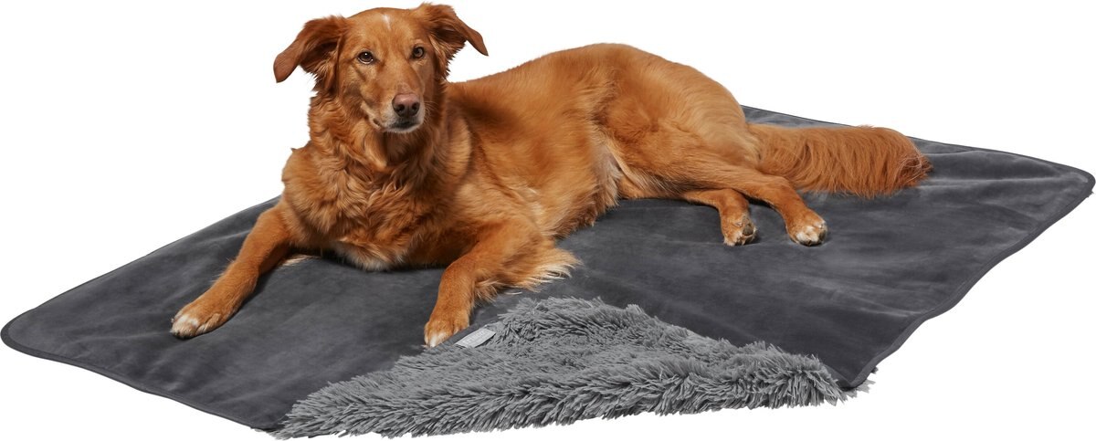 Frisco Eyelash Cat and Dog Blanket