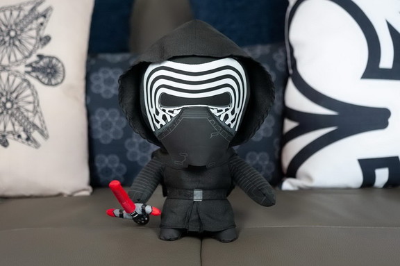 Se7en20 Star Wars 15 Talking Plush: Kylo Ren