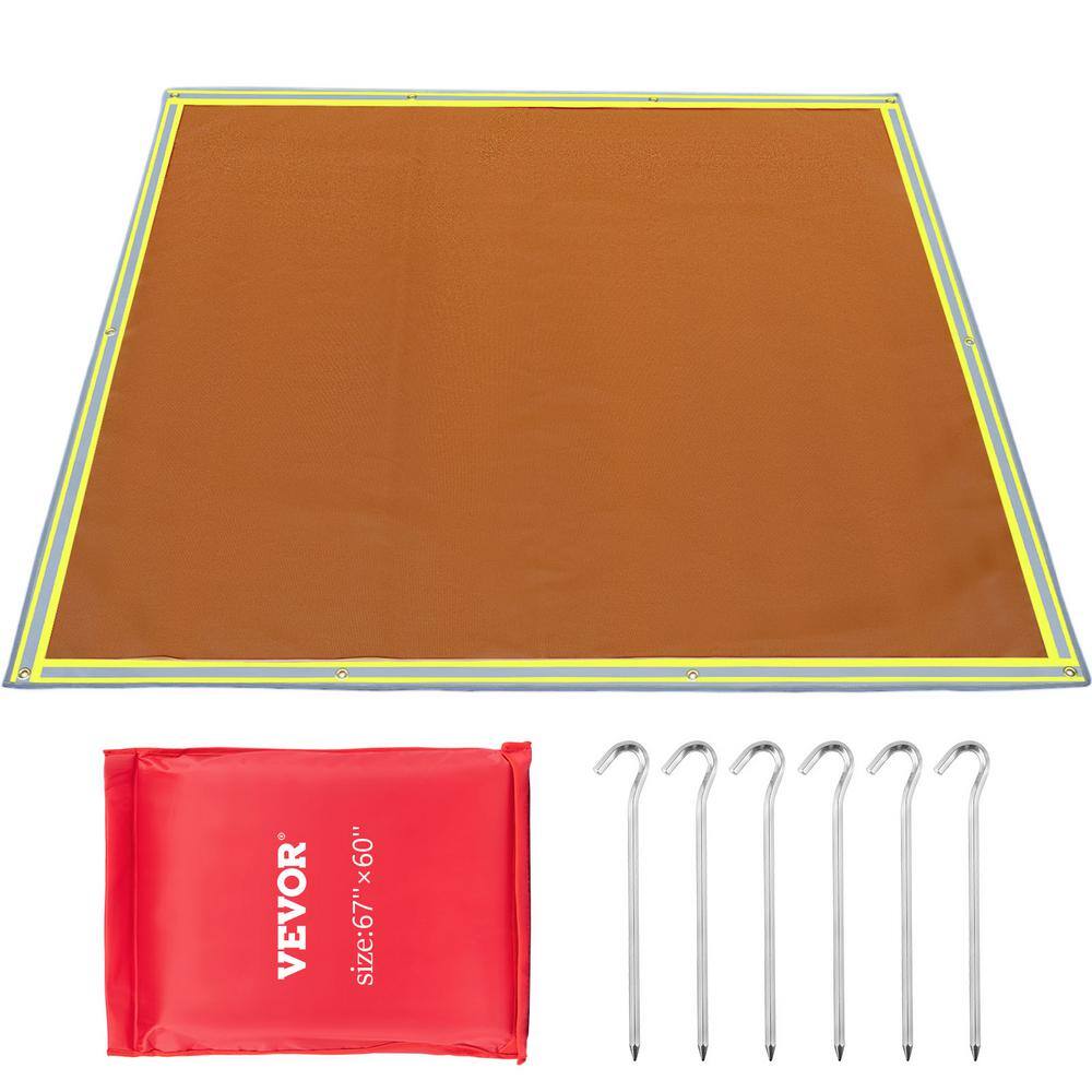 VEVOR Emergency Fire Pit Mat 67 in. x 60 in. Fireproof Welding Blanket 3.3 lbs. 1022F with 10 Grommets and 6 Silver Hooks HTZSBDDW67X60QC2DV0