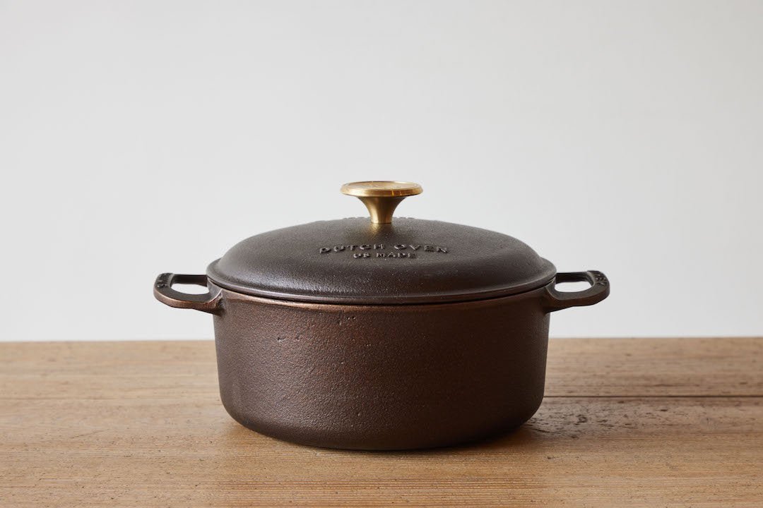 Smithey Cast Iron Dutch Oven (Multiple Sizes)