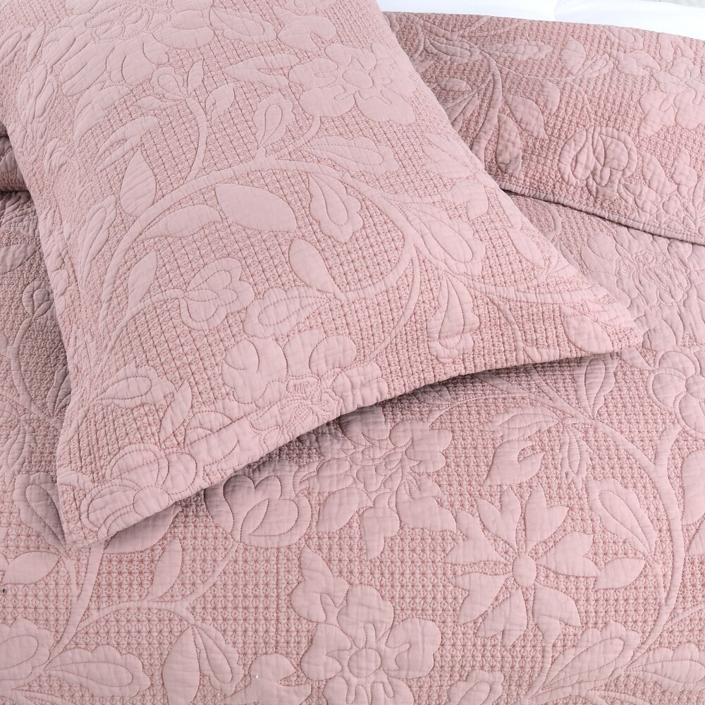 3 Piece Quilt Set with Floral Patterns by HULALA HOME