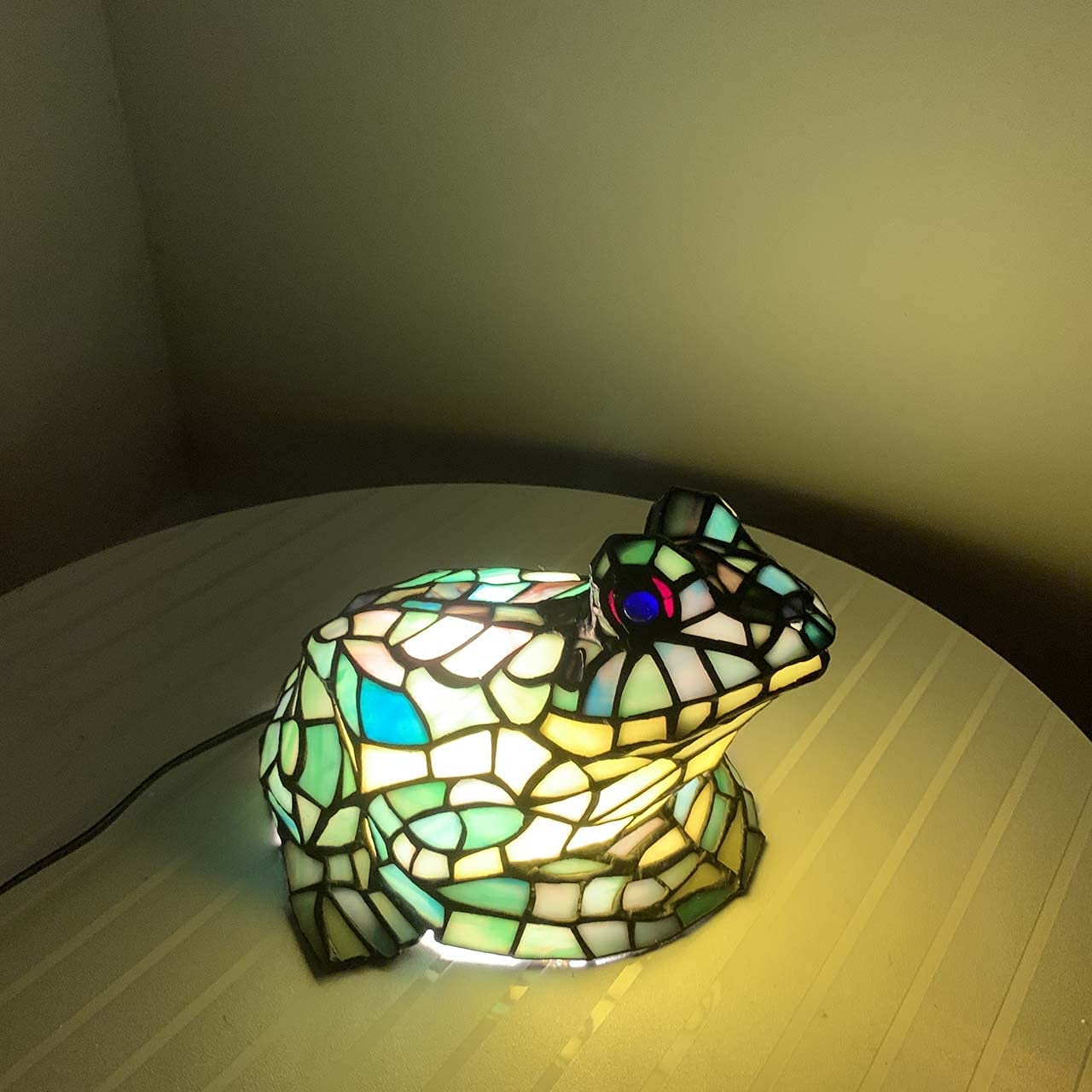 SHADY L10829 Frog Table Lamp Tiffany Style Stained Glass Accent Night Light for Home Décor Nursery Bedside (Multi-Colored)