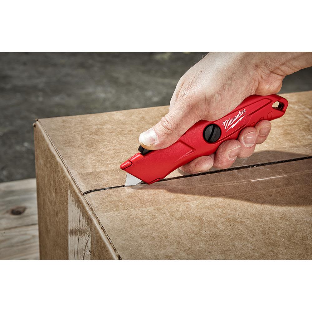 Self Retracting Utility Knife