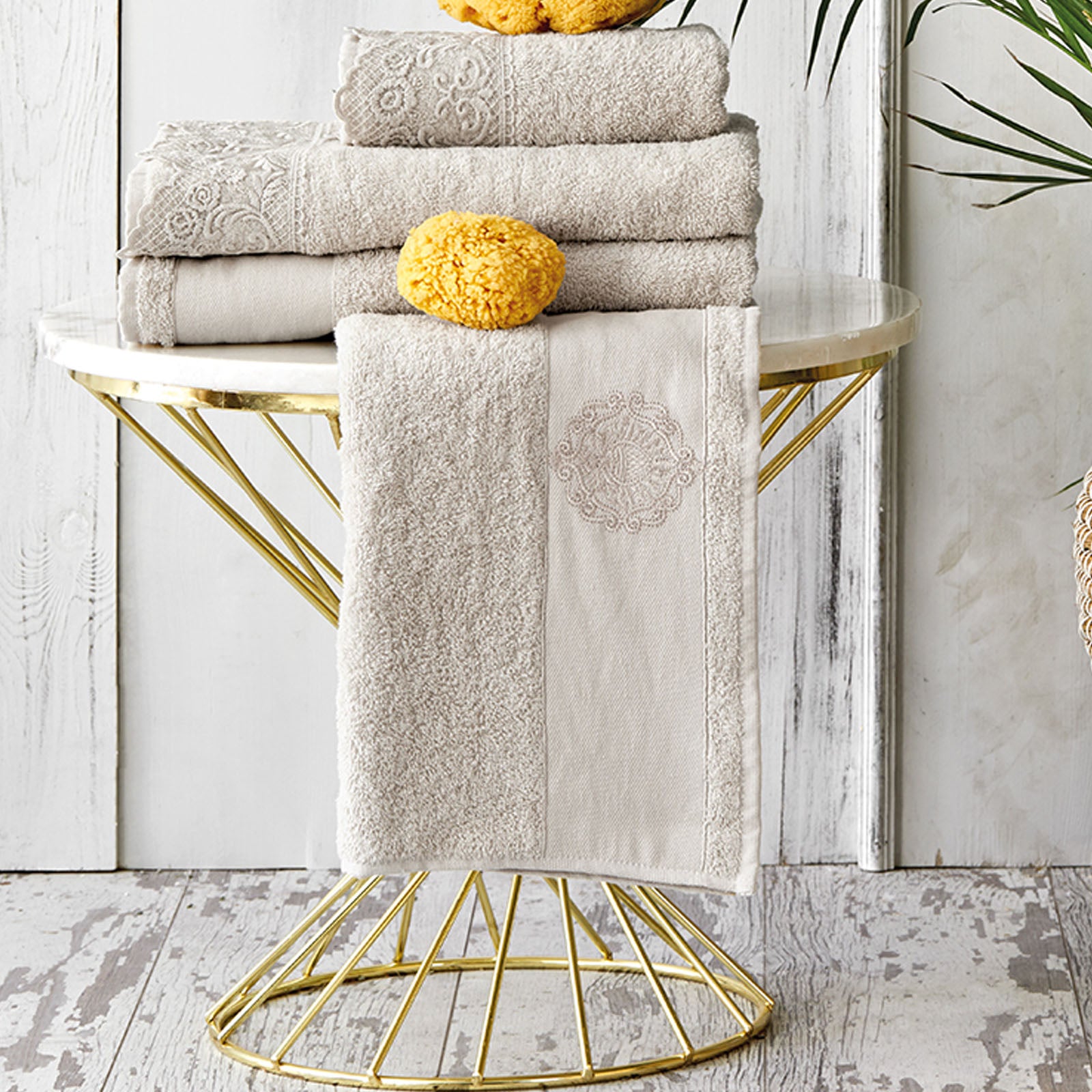 Valeria Royal Lacy Gold Hammam Set  200.15.01.0243