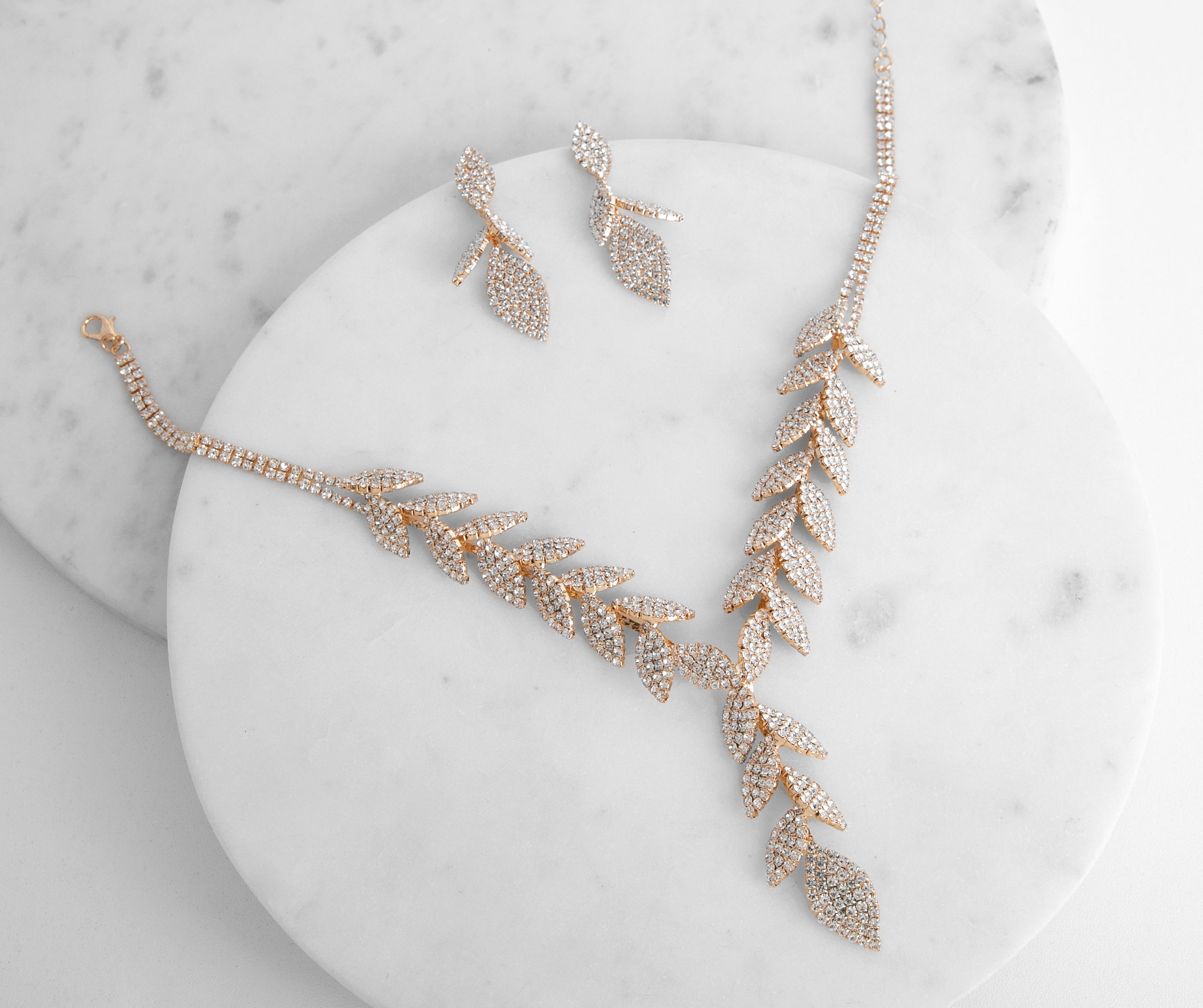 Luxe Leaf Lariat And Duster Earrings