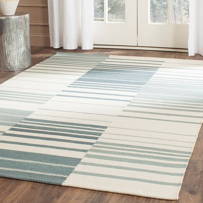 Safavieh Kilim Maggie Geometric Wool Blend Rug