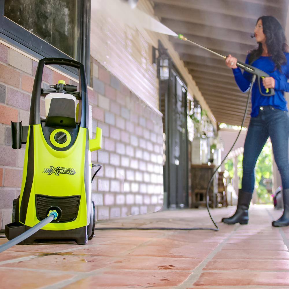 Sun Joe 1700 PSI 1.2 GPM 13 Amp Cold Water Xtream Clean Corded Electric Pressure Washer SPX3000-XT