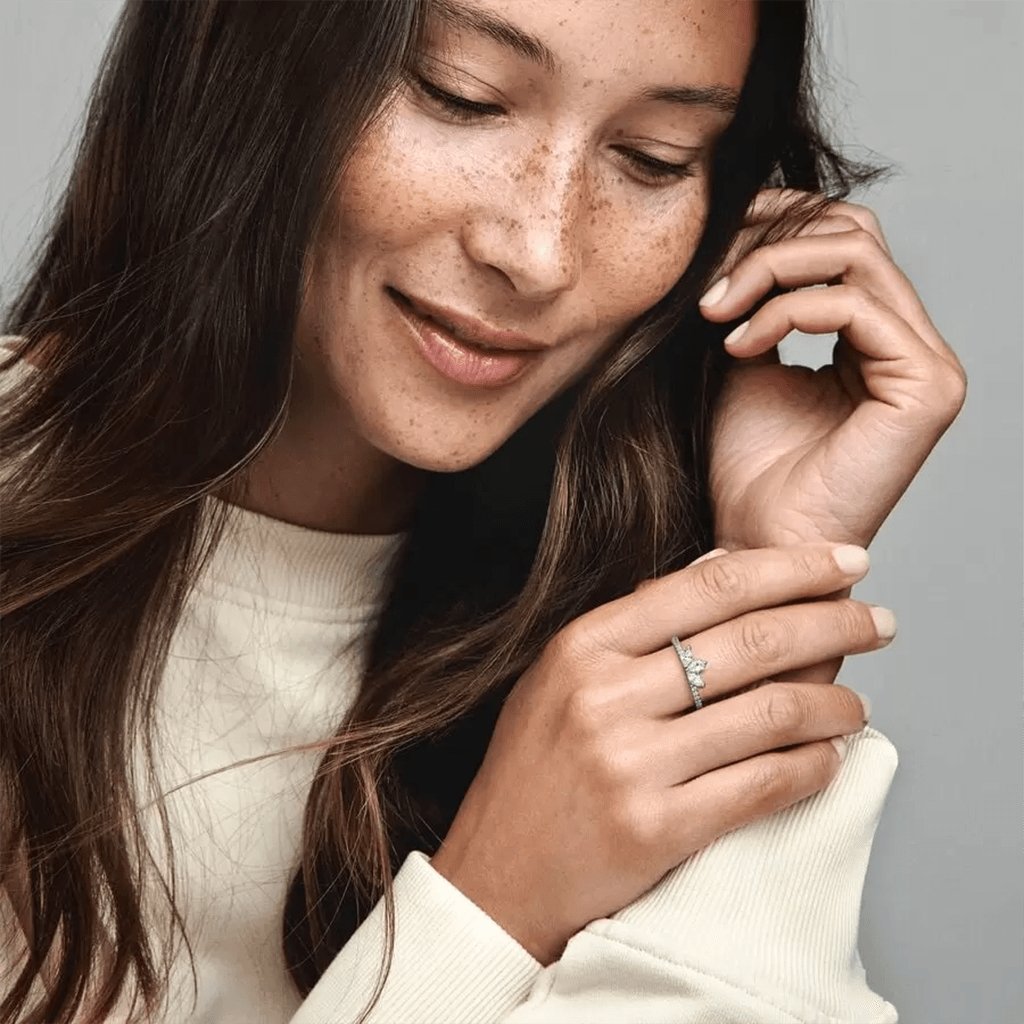 PANDORA  Sparkling Herbarium Cluster Ring