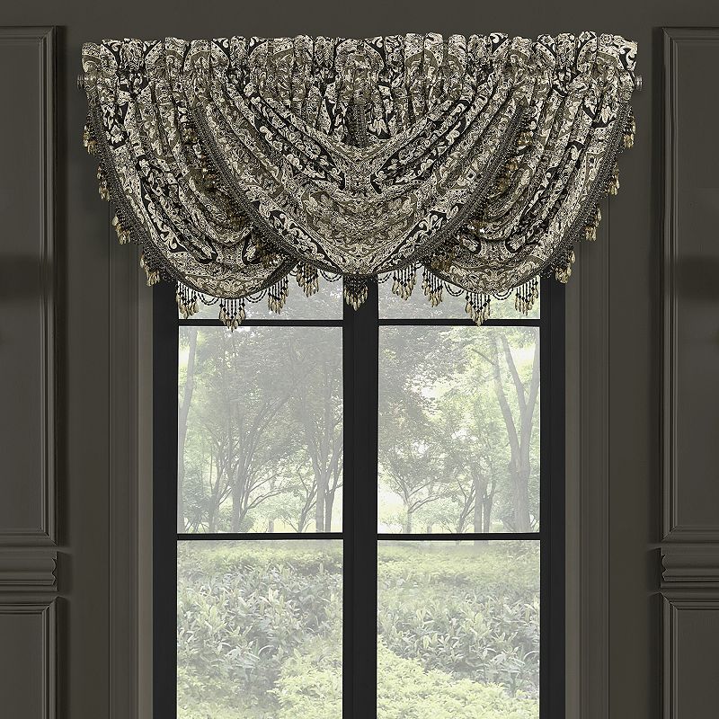 Five Queens Court Terrance Waterfall Window Valance