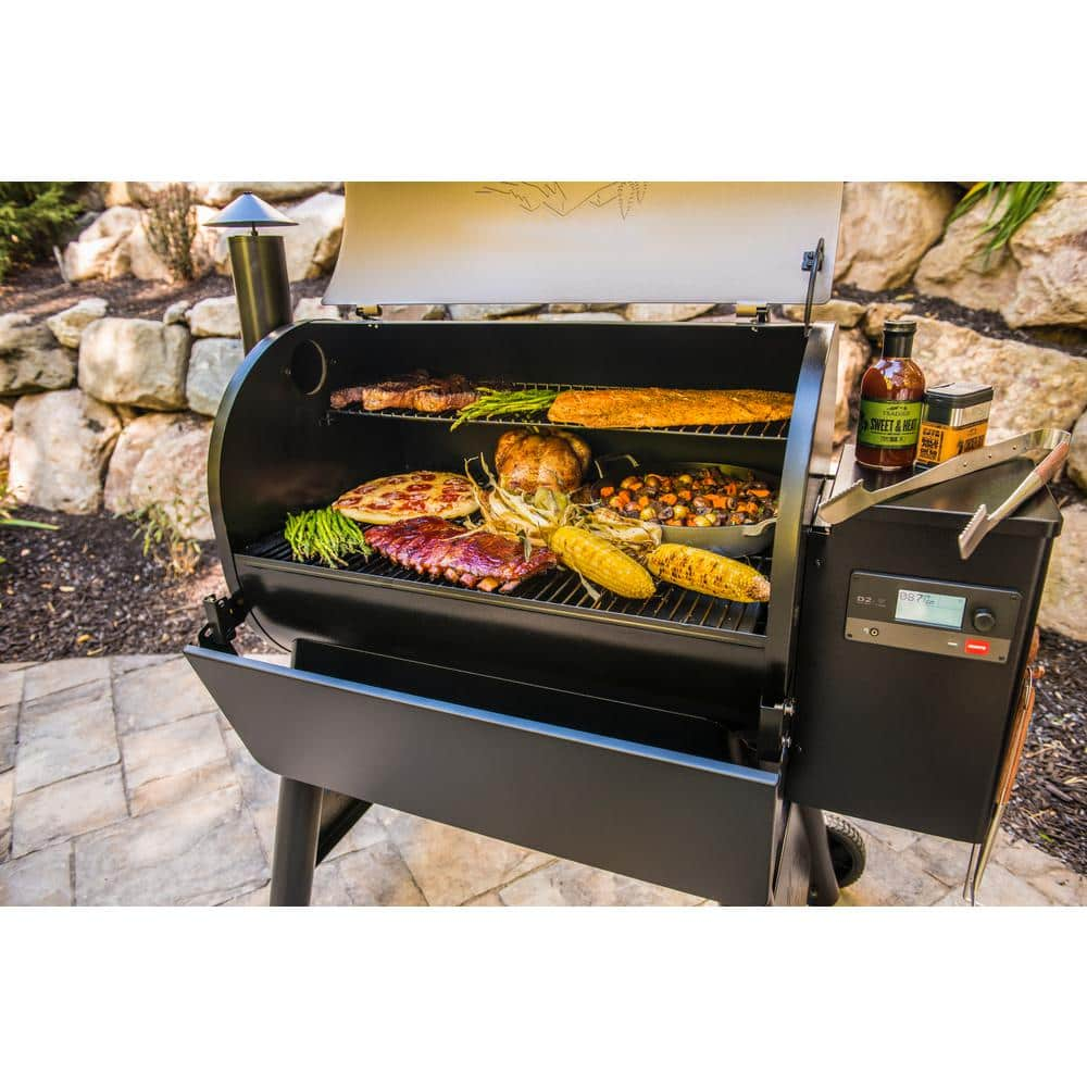 Traeger Pro 780 Wifi Pellet Grill and Smoker in Bronze TFB78GZE