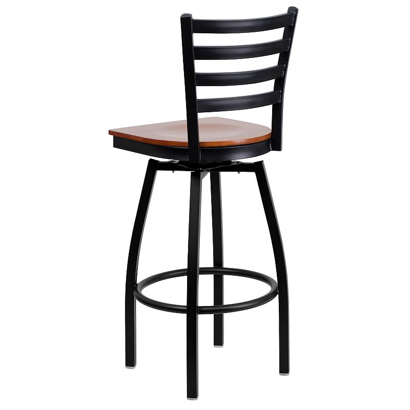 Emma and Oliver Black Metal Ladder Back Swivel Barstool， Cherry Wood Seat