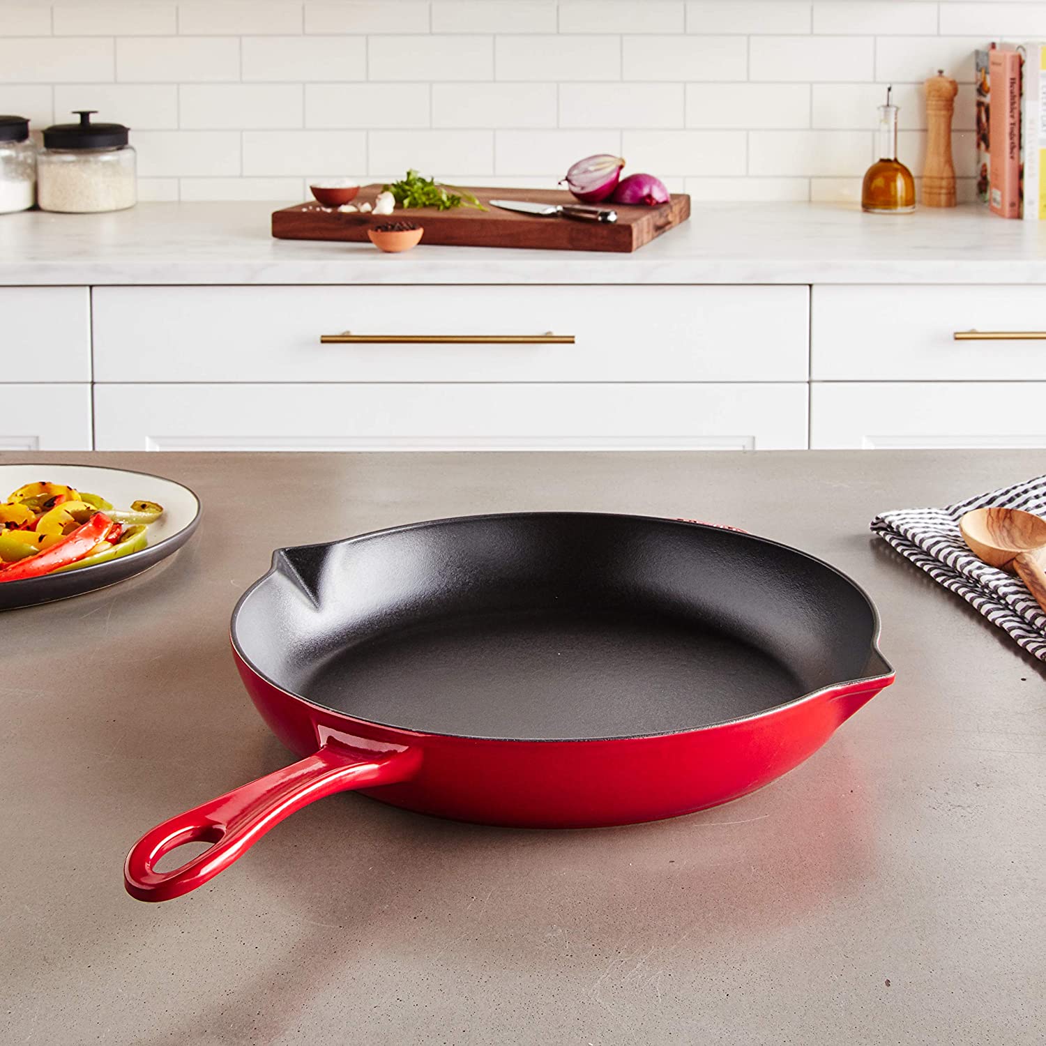 STAUB 1223006 STAUB Cast Iron Fry Pan， 12-inch， Cherry