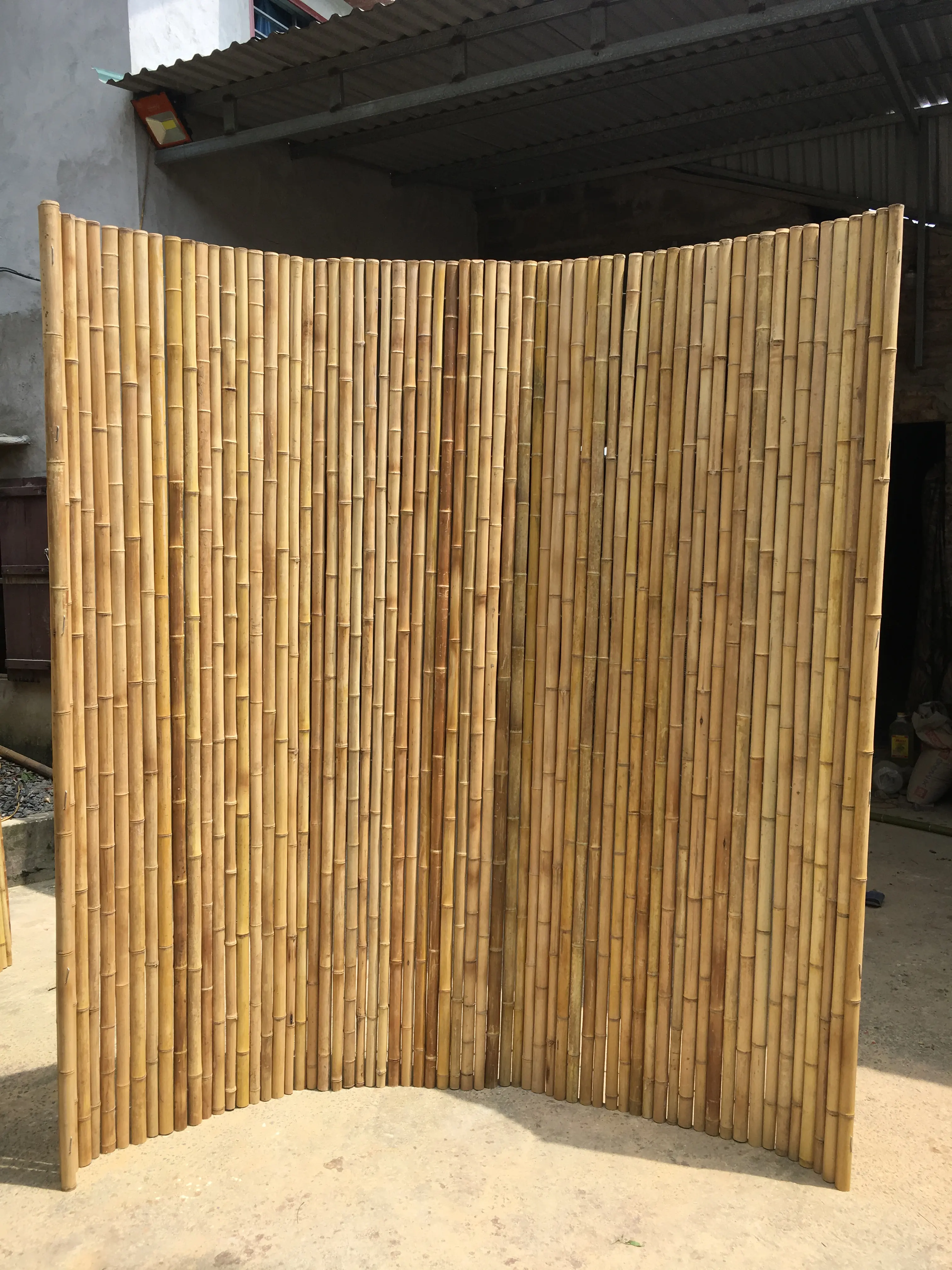 High quality natural Vietnamese bamboo fences easy to assemble environmentally friendly