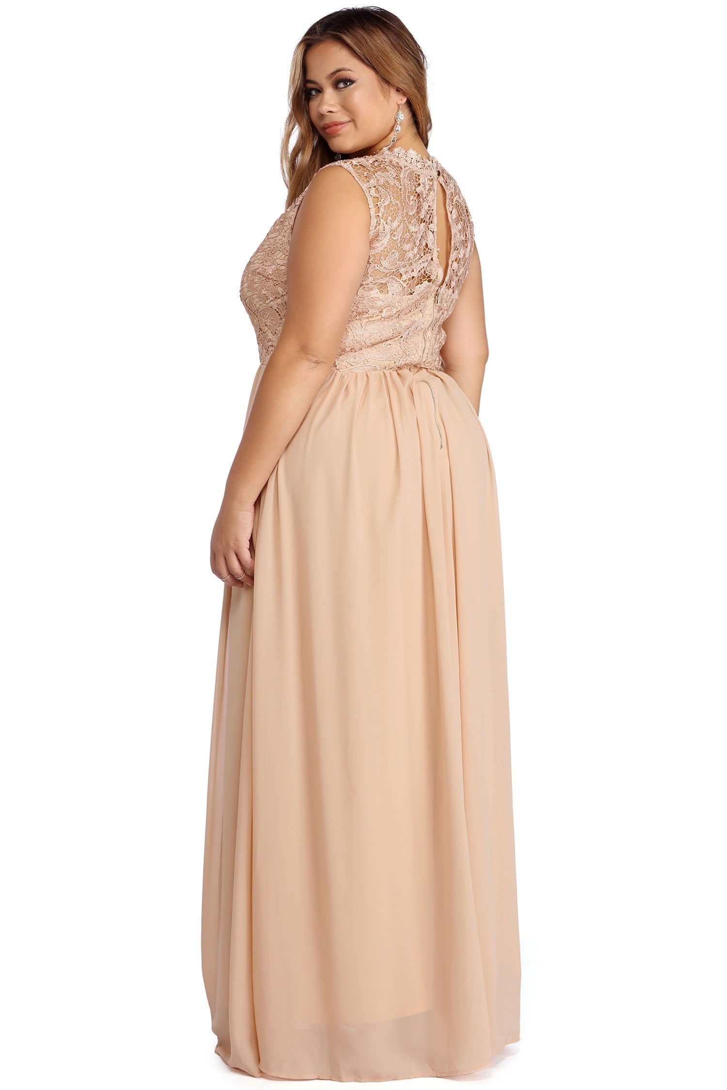 Plus Everly Sweetheart Chiffon Dress