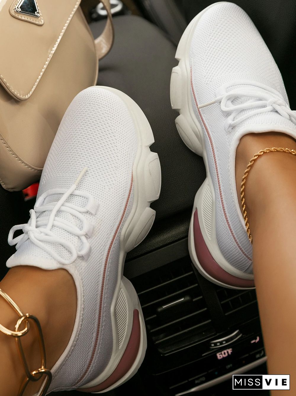 Comfortable Lace-Up Sneakers in Simple Fabric