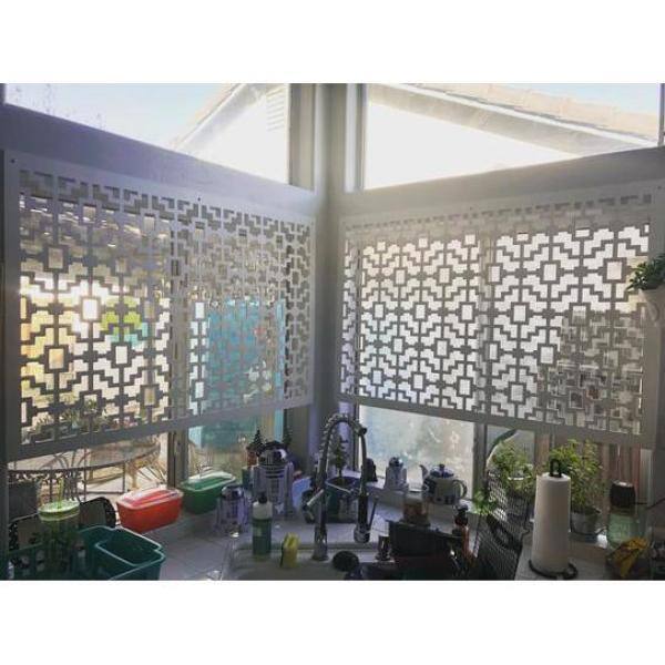 Acurio Latticeworks Fret 4 ft. x 32 in. Black Vinyl Decorative Screen Panel 4832PVCBK-FRT