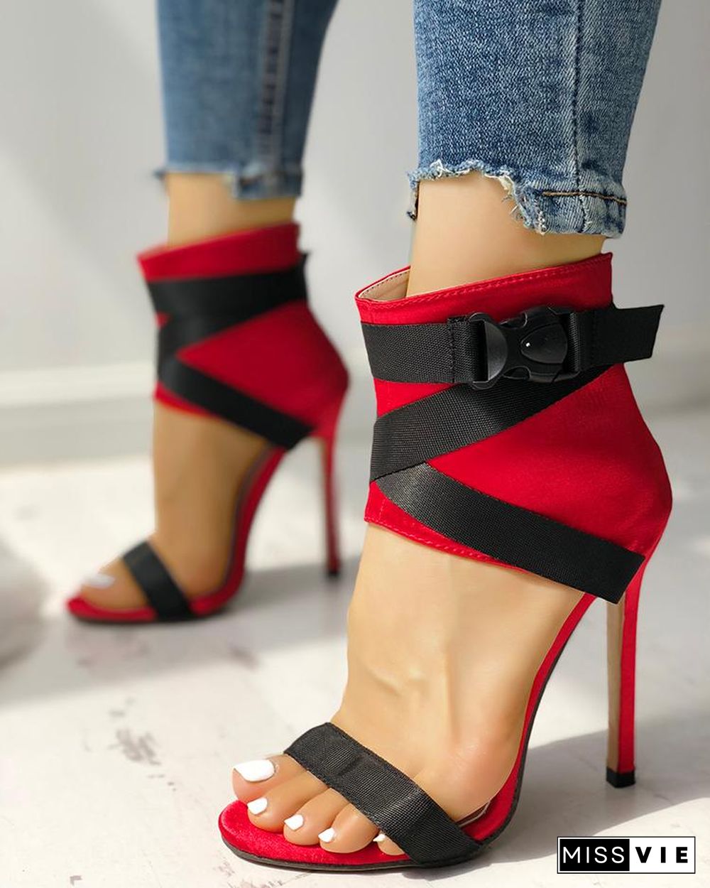 Splicing Bandage Peep-toe High Heeled Sandals