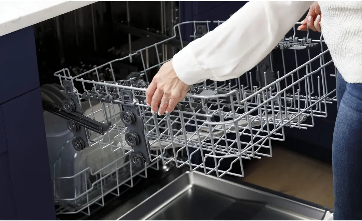 GE Front Control Dishwasher - Stainless Steel