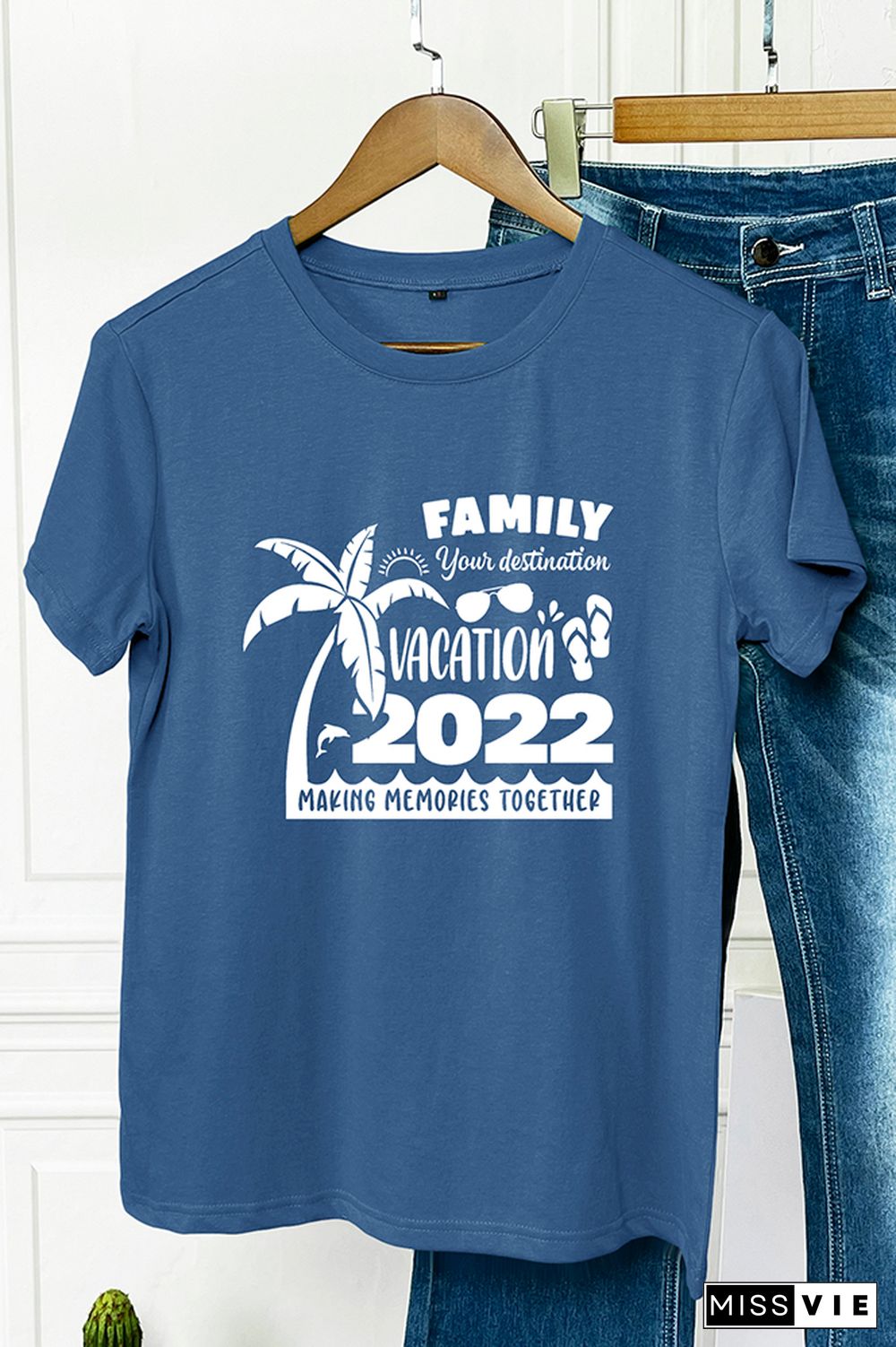 Family Vacation 2022 Graphic Tee Wholesale