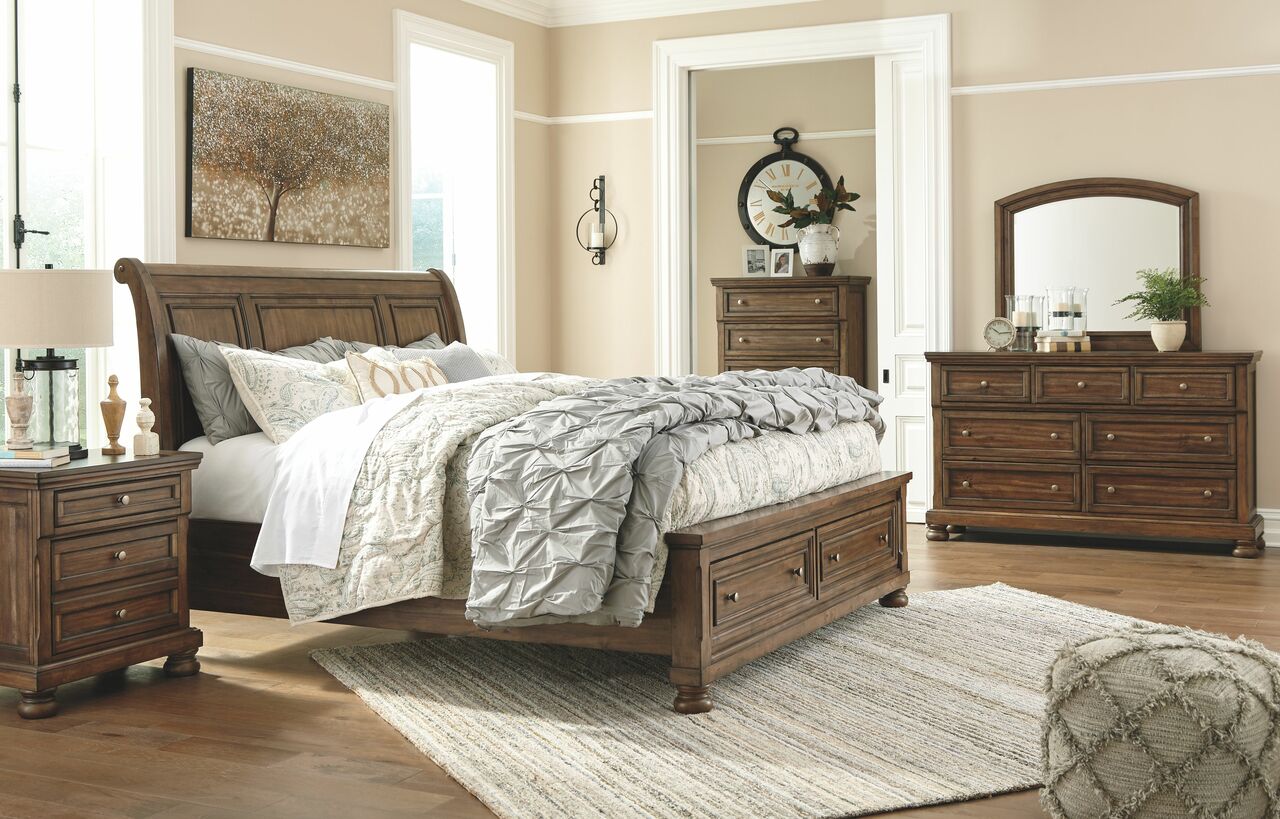 Flynnter King Bed with Dresser, Mirror and 2 Nightstands