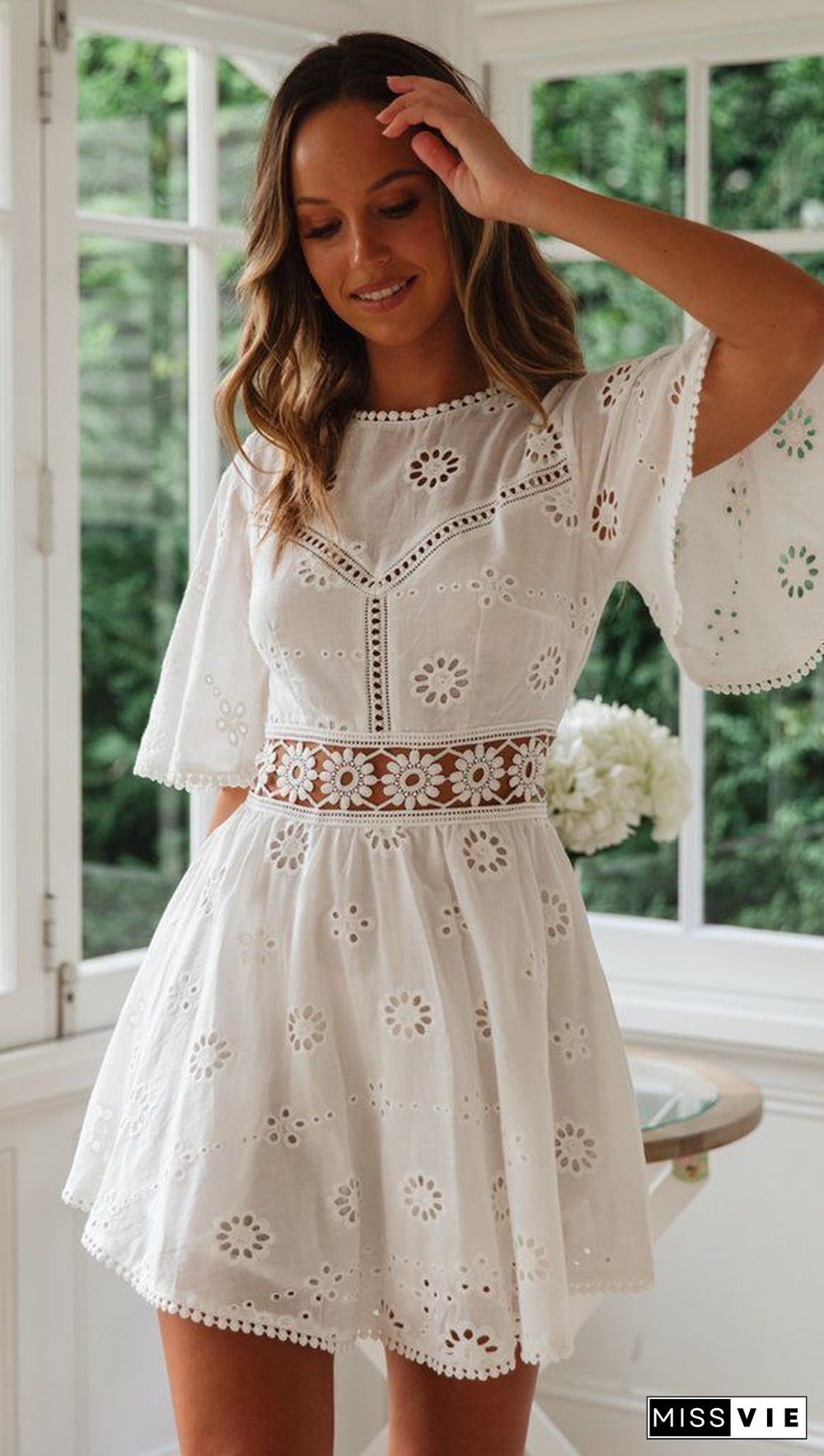 White Cotton Lace Joint Backless Dress