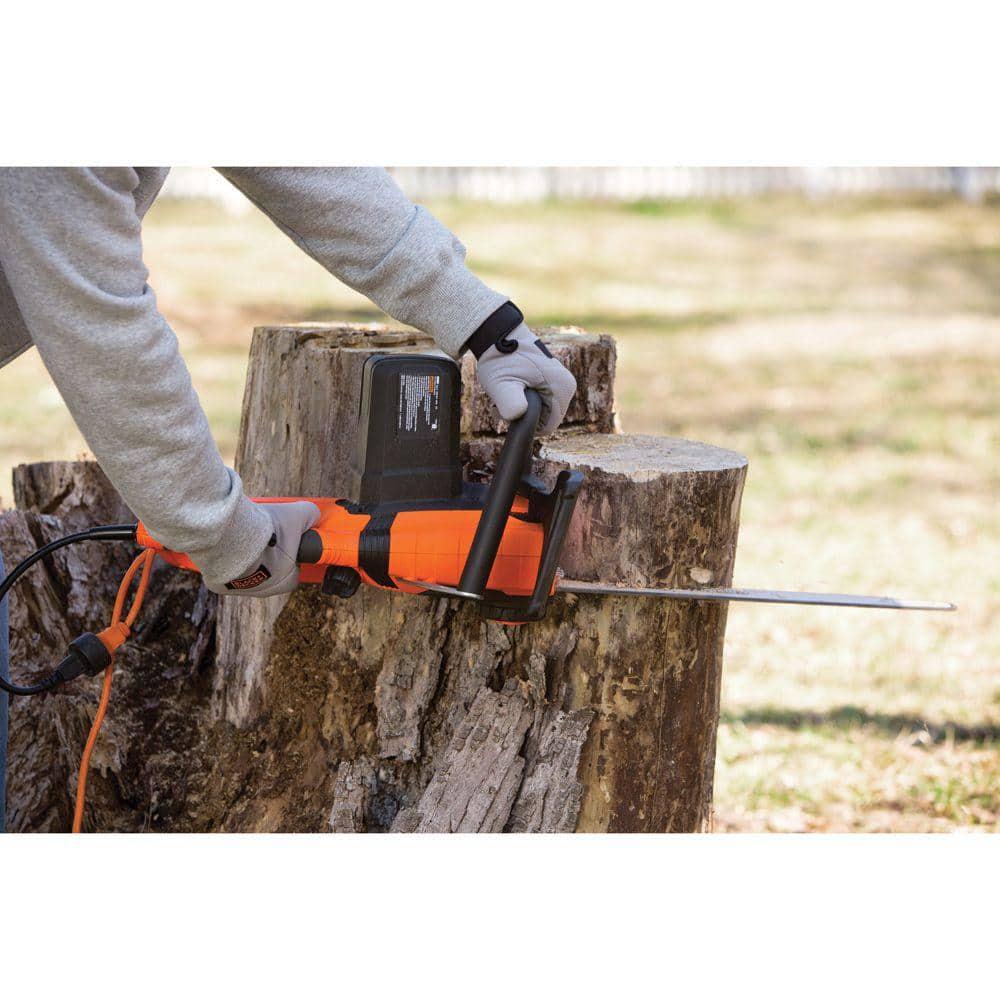 BLACKDECKER 18 in 15 AMP Corded Electric Rear Handle Chainsaw with Automatic Oiler