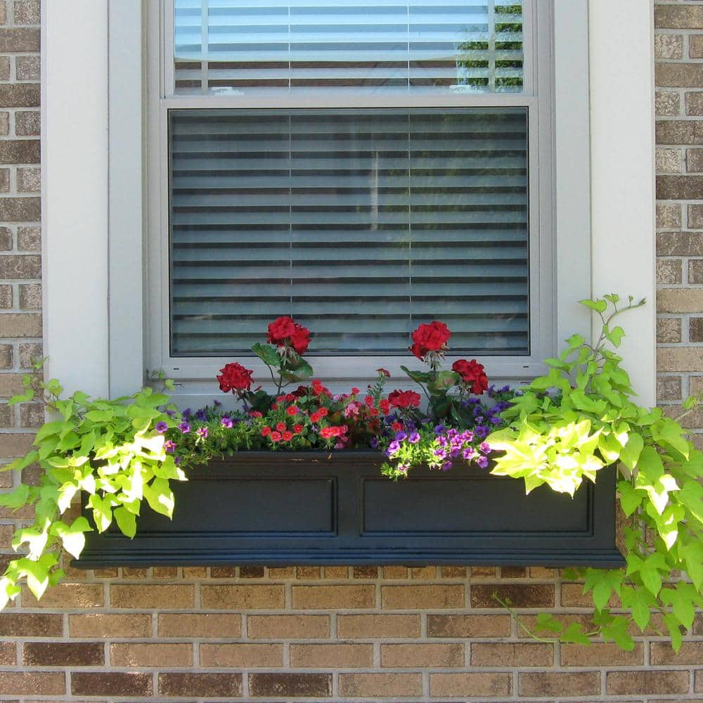 Mayne Fairfield 48 in. x 11 in. Self-Watering Black Polyethylene Window Box 5823B