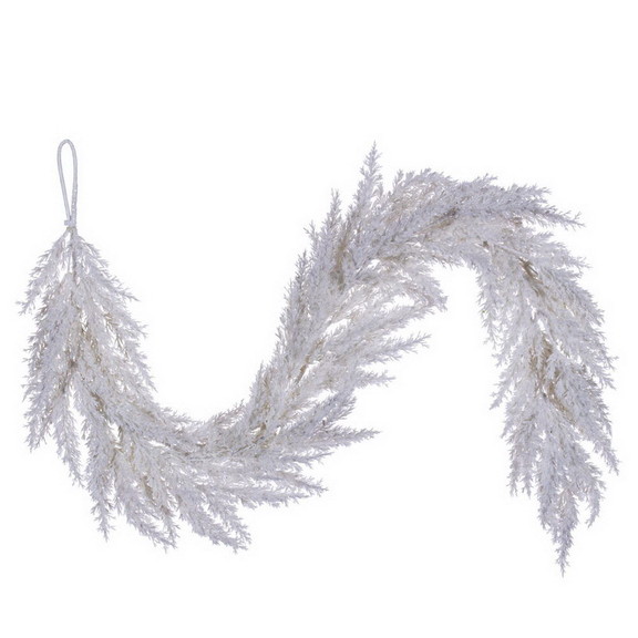 Vickerman 24 White Pampas Grass Wreath