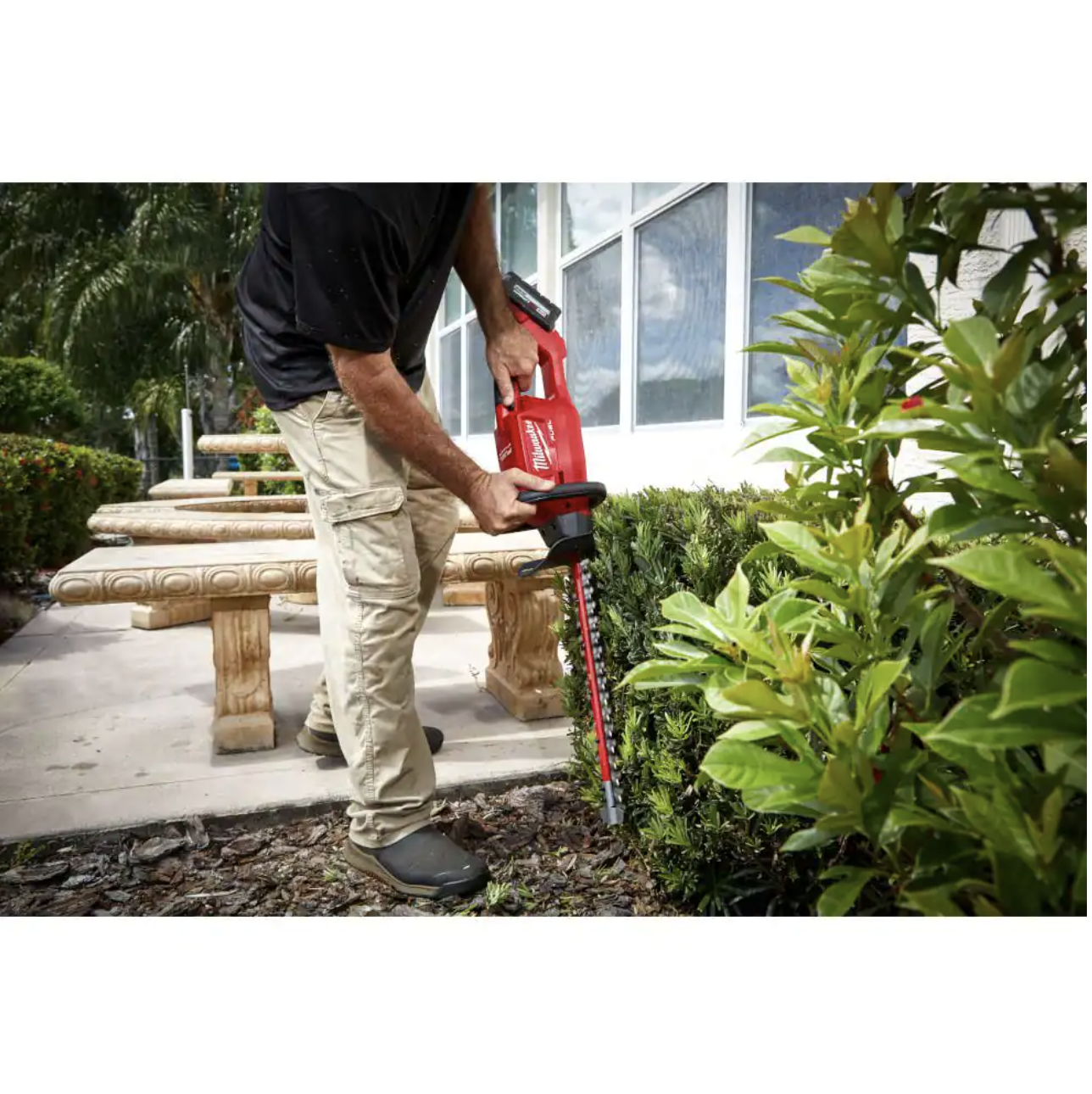 Milwaukee M18 FUEL 18 in. 18V Lithium-Ion Brushless Cordless Hedge Trimmer (Tool-Only)