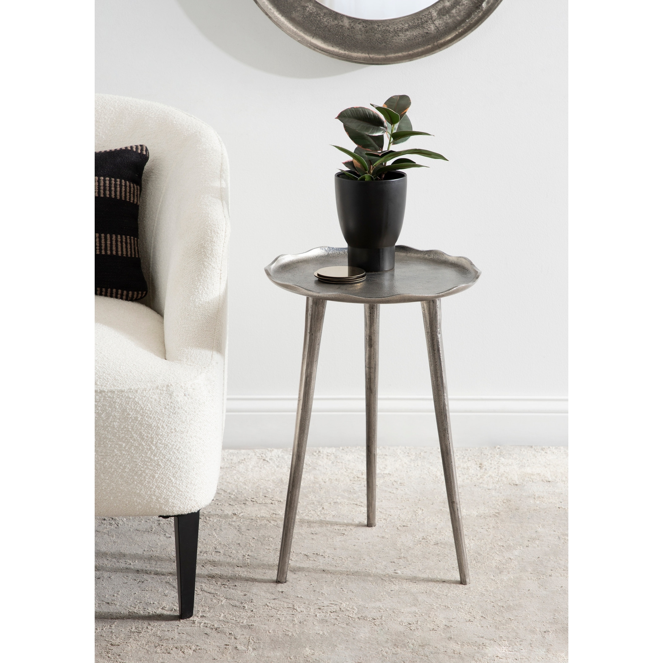 Kate and Laurel Alessia Round Side Table