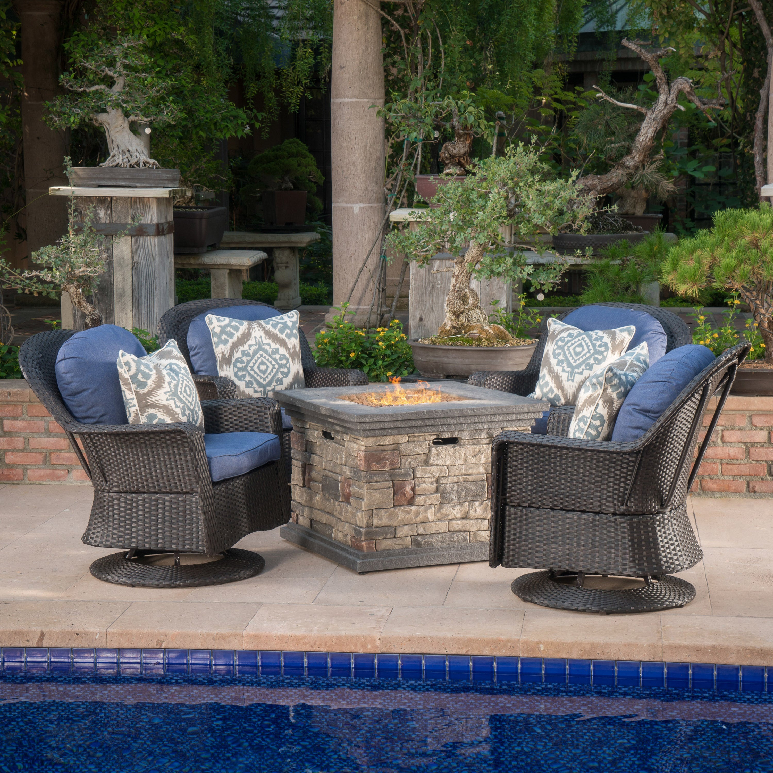 Dunlevy Outdoor 5 Piece Fire Pit Wicker Chat Set