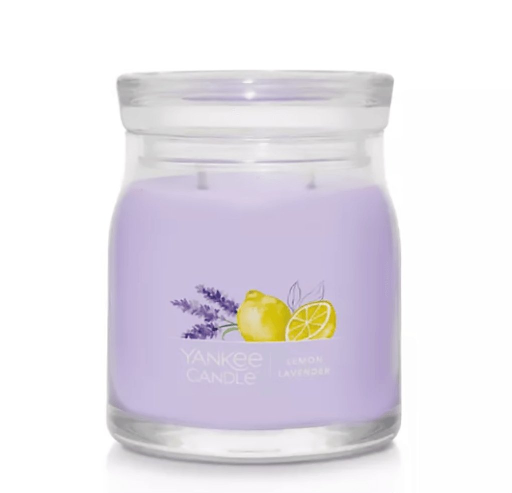 Yankee Candle  Signature Medium Jar Candle in Lemon Lavender