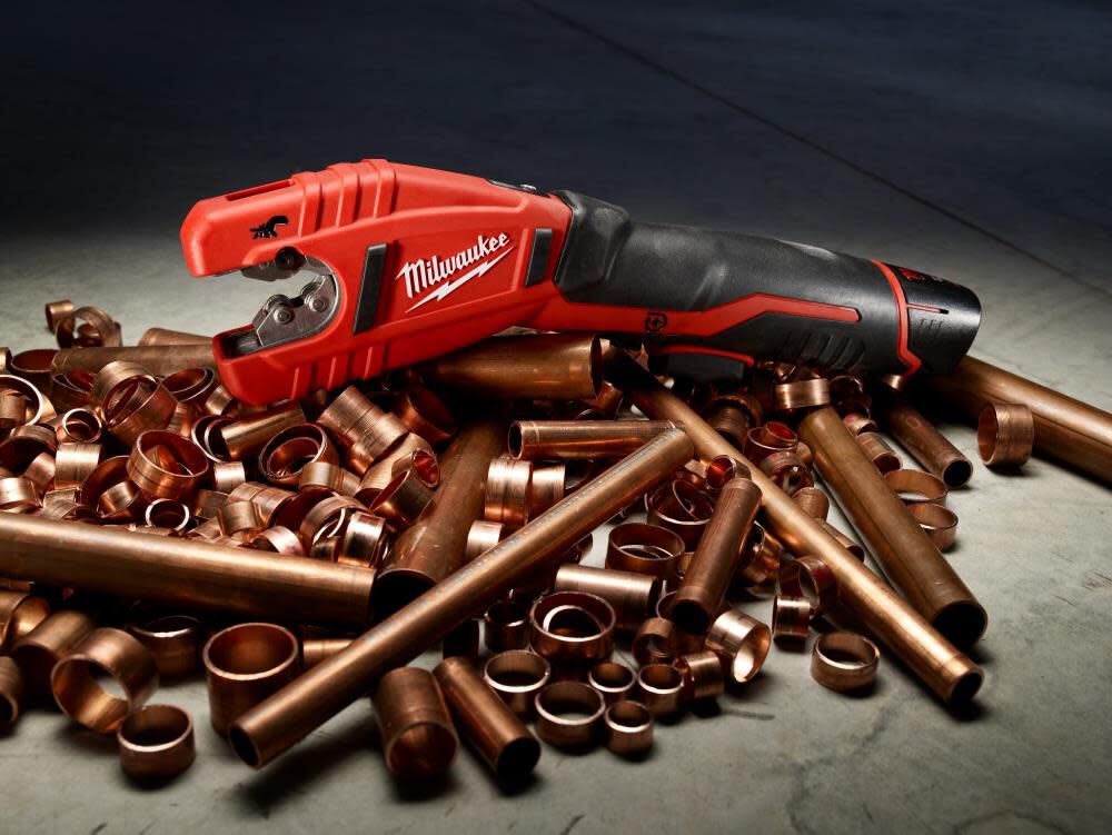 Milwaukee M12 Cordless Lithium-Ion Tubing Cutter Kit 2471-21 from Milwaukee