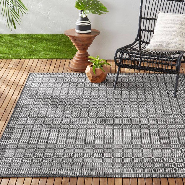 New York Patio Country Luna Indoor outdoor Rug Nicole Miller