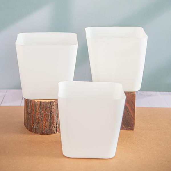 6.7 inch (17 cm) Square Plastic Planter with Rounded Edges (White) (set of 3)