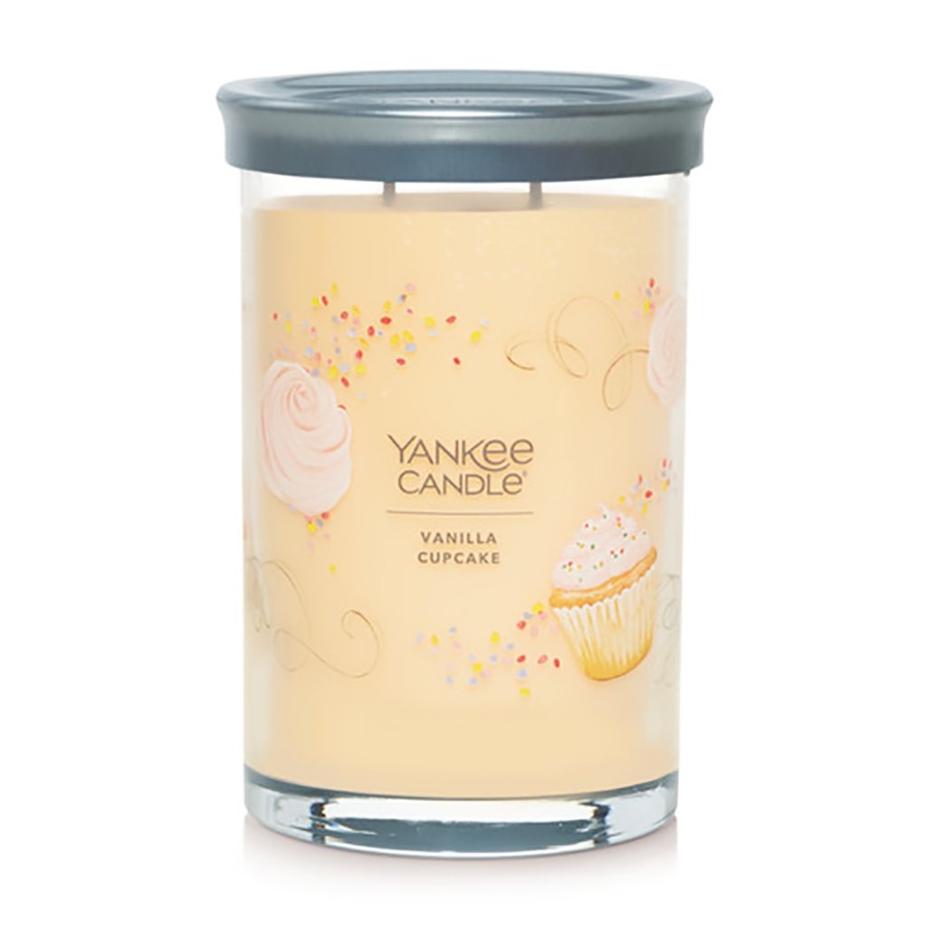 Yankee Candle  Signature Large Tumbler Candle in Vanilla Cupcake