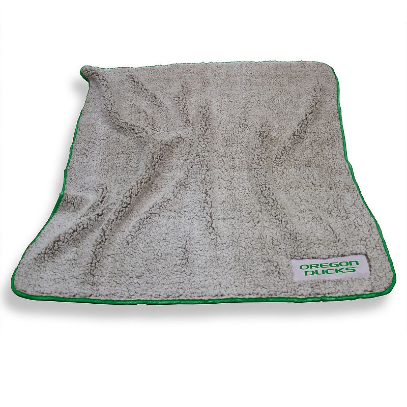 Oregon Ducks Frosty Fleece Throw Blanket