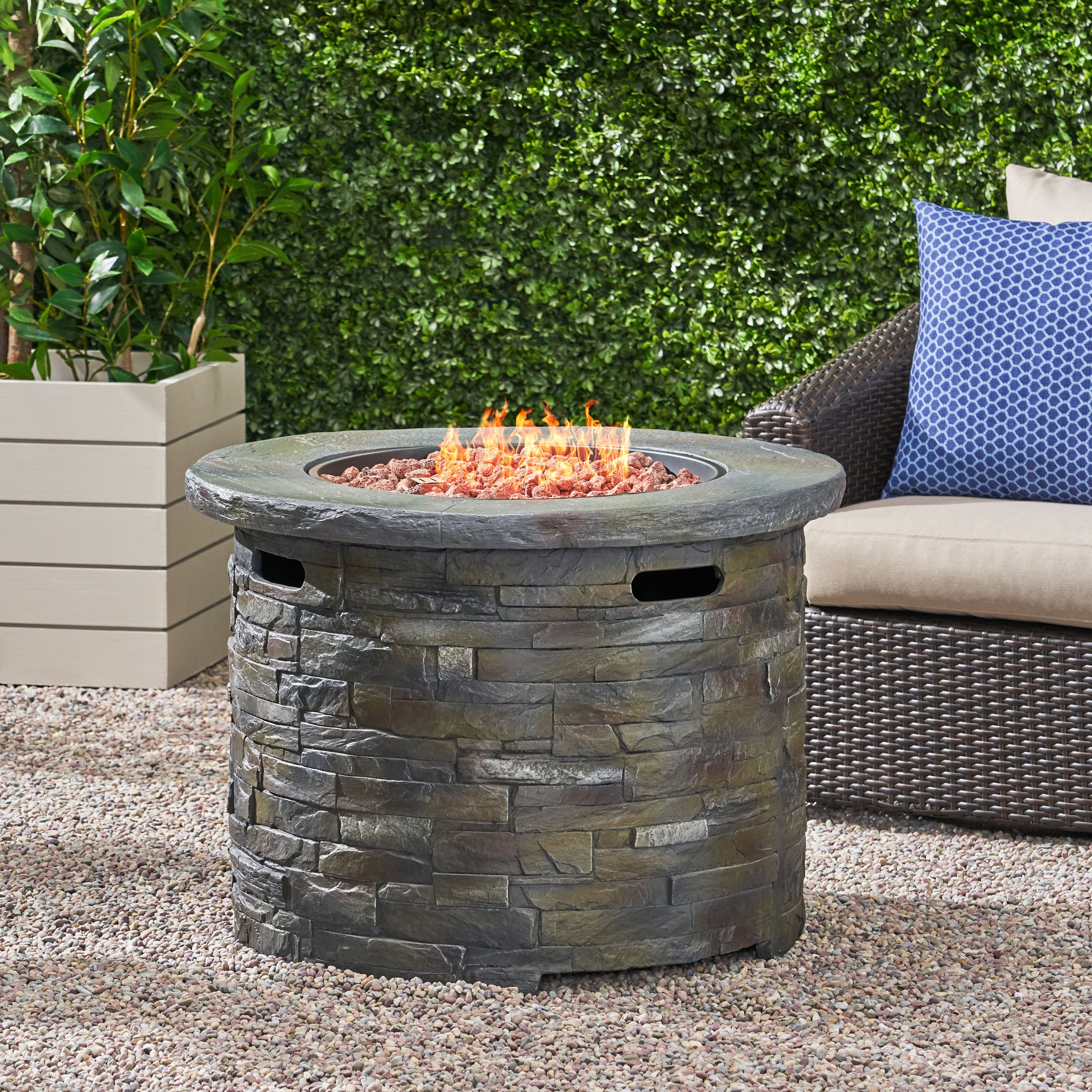 Stonecrest 40,000 BTU Propane Gas Firepit (Round)