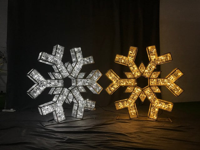 2.5 FT 3D Snowflake Cool White With Cool White Flashing Effects