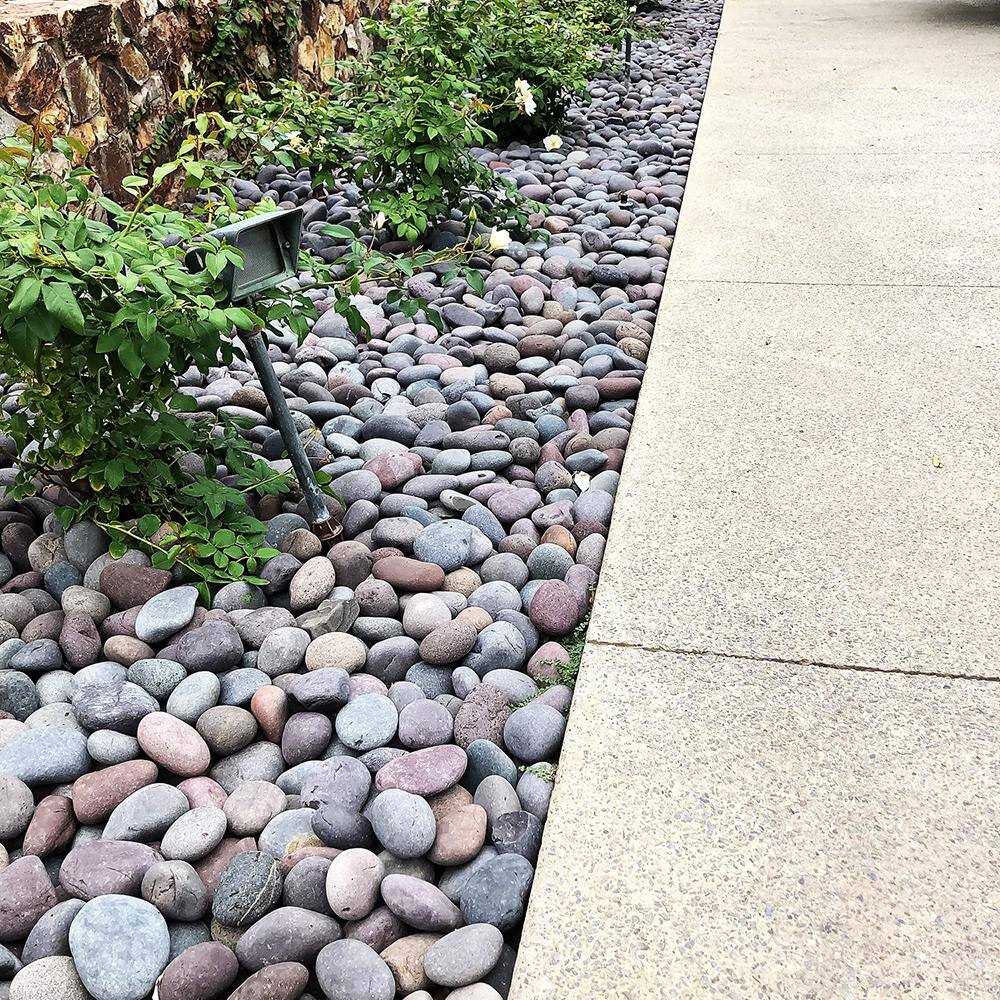 Southwest Boulder  Stone 0.50 cu. ft. 3 in. to 5 in. Roja Mexican Beach Pebble Smooth Round Rock for Gardens Landscapes and Ponds 02-0283