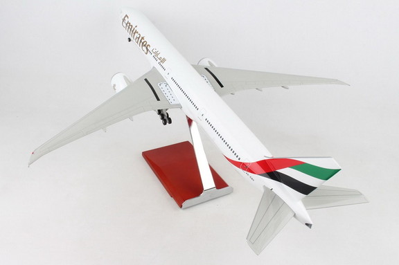 SKYMARKS Emirates 777 300Er Expo 1/100 W/Wood Stan...