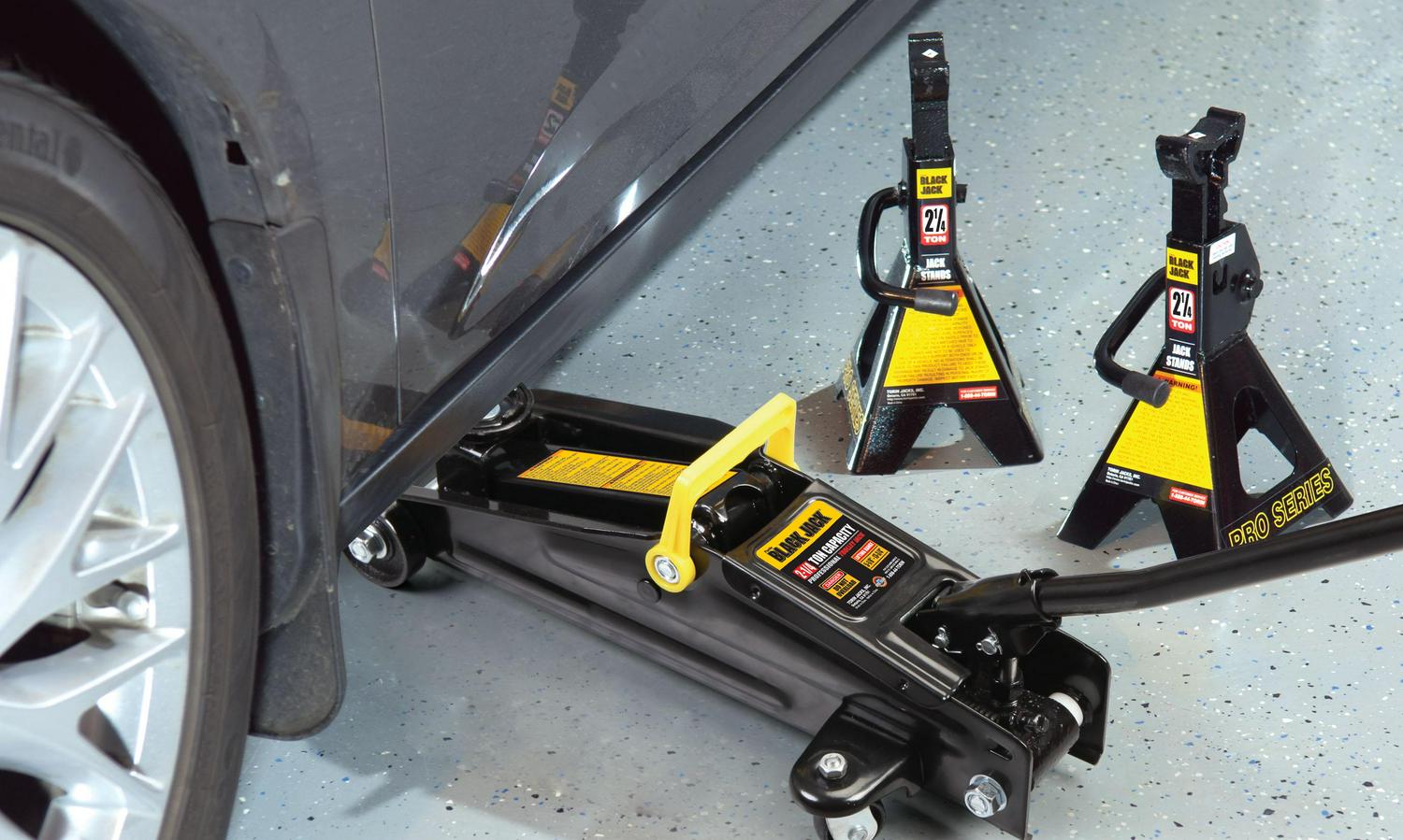 Black Jack 2.25 Ton Trolley Jack with 2.25 Ton Jack Stands in Case Black  T82253W