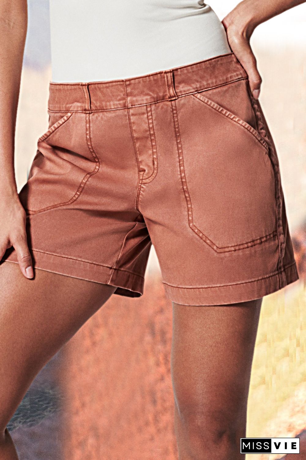 Pocket Detail Mid Waist Shorts