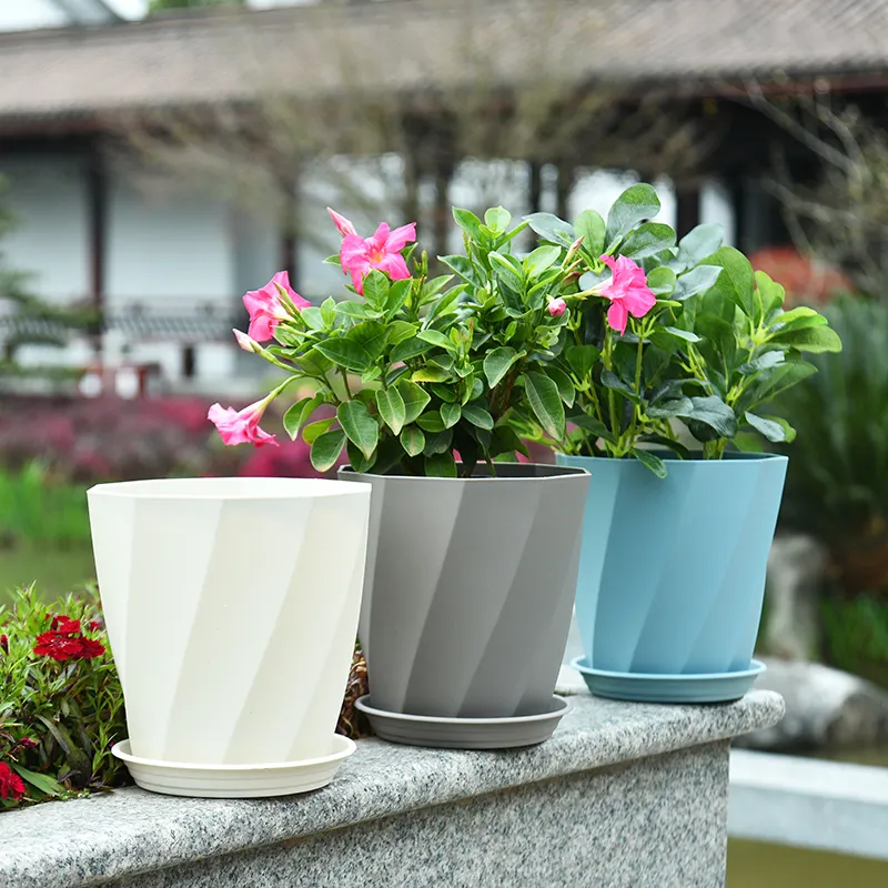 Wholesale Factory Supply Round Garden Pots Plastic Nursery Round Planter Plant Pots Cheap Mini Ceramic Flowerpot