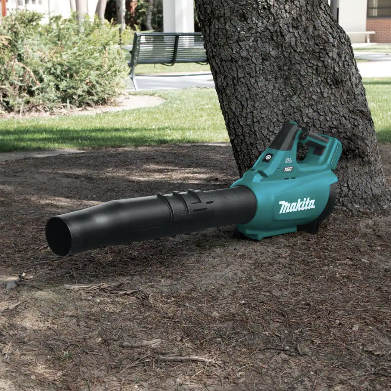 Makita 40-Volt max XGT Brushless Cordless Blower， Tool Only (GBU01Z)