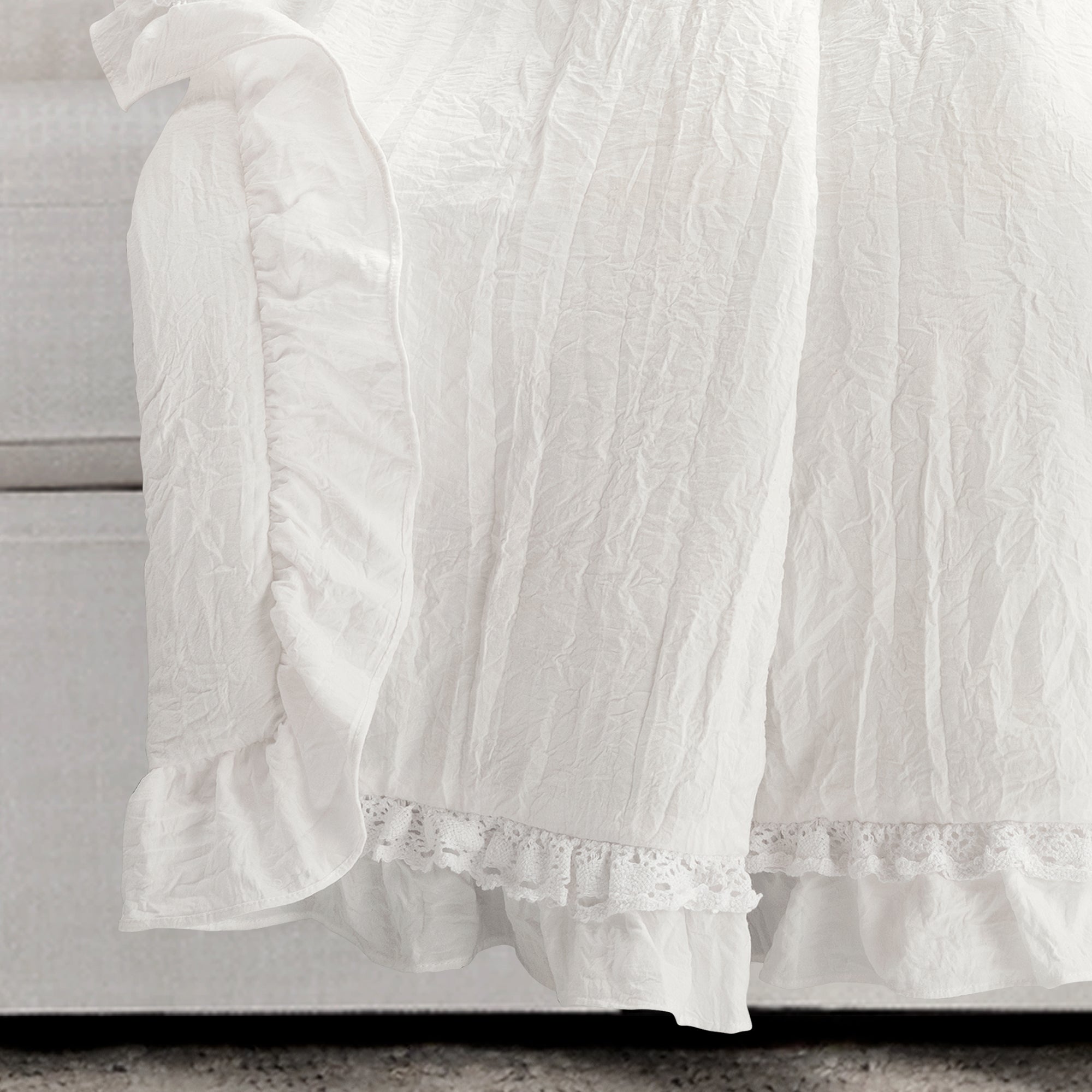 Ella Ruffle Lace Throw