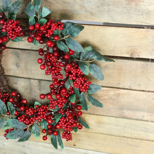 Unlit Red Berries And Two tone Green Leaves Artificial Christmas Wreath