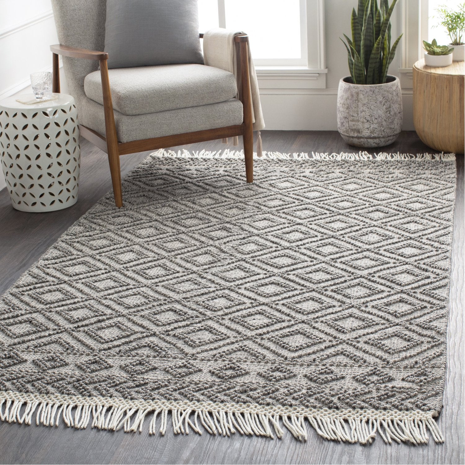 Farmhouse Tassels Hand Woven Rug