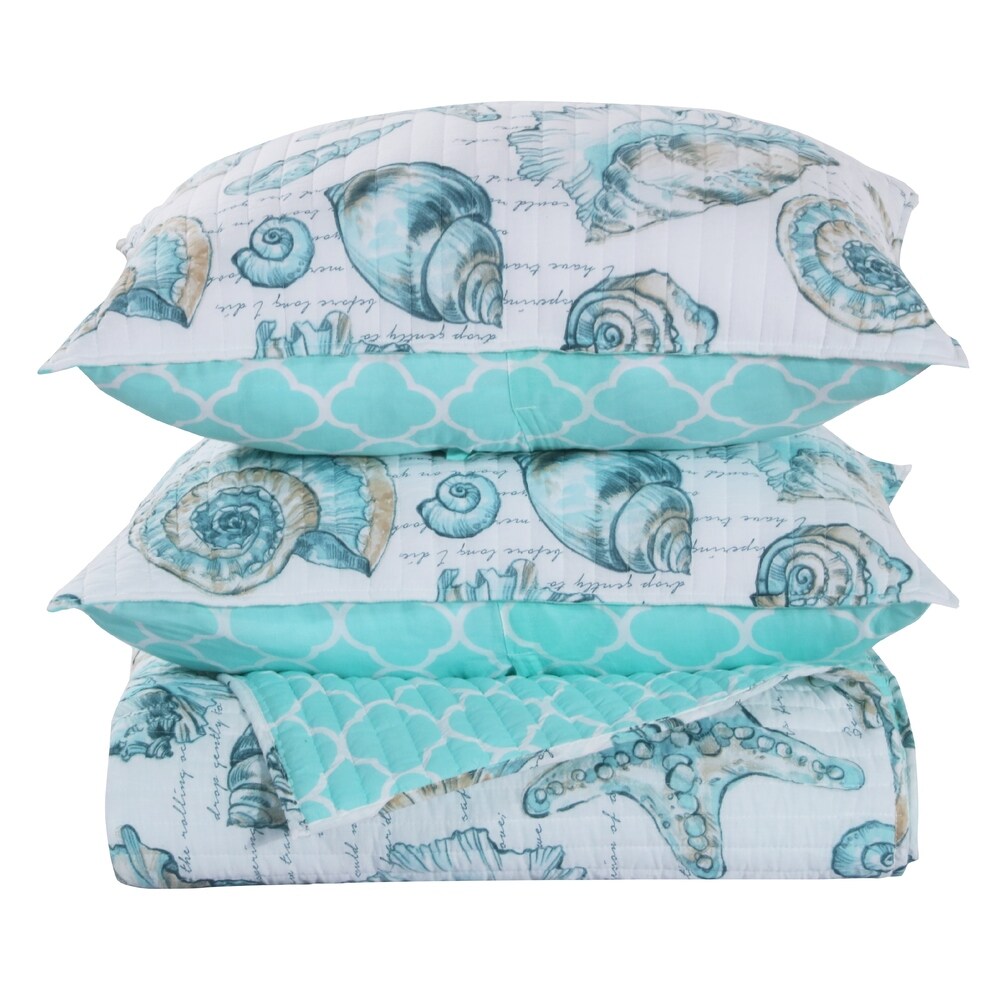 Barefoot Bungalow Cruz Oversized Coastal Quilt and Pillow Sham Set